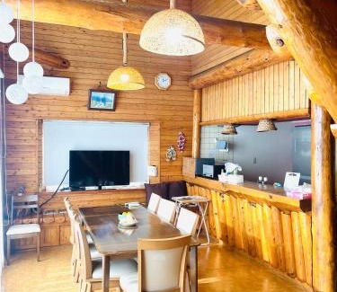 Shiraoi Maison | 民泊JOYFUL天然温泉付きログハウス