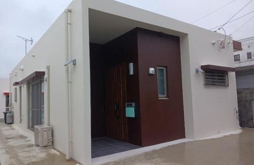 Yabu Appartement | 沖縄北部の綺麗なビーチまで徒歩2分でのんびり沖縄ライフをKAHOO Space