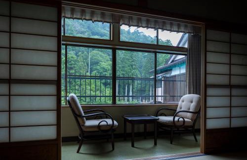Tenkawa Hôtel | 洞川温泉湯宿丸文