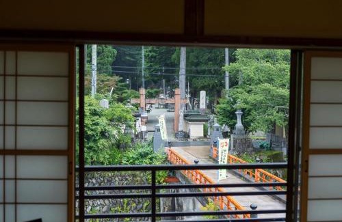 Tenkawa Hôtel | 洞川温泉湯宿丸文
