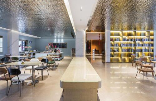 Meilan Hôtel | 海口省政府日月广场免税城万信至格酒店