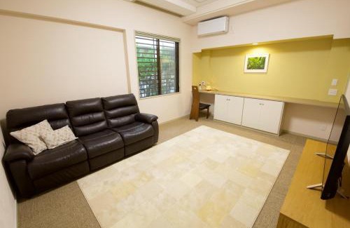 Naha Appartement | 癒しの空間 One Earth