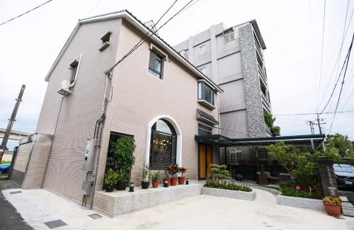Zhongli District Maison | 青逸居 桃園中壢民宿 親子包棟 Qing Yi Ju