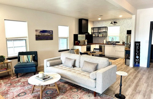 East Riverside Maison | ꕥ The Texas Bluebonnet ꕥ 1.1 mi to Baylor, & 1.8 mi to Magnolia Silos!