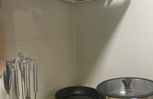 Songpa Appartement | 롯데월드 타워 호수 4면통창+정면꽉찬 뷰 흔하지않은주차지원 전기차 O