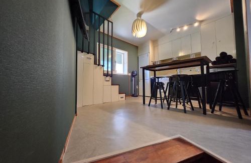 Hoehyeon-dong Appartement | 명동, 남대문 7분! 2층 복층 2룸 하우스