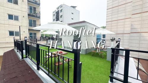 Dangsan-dong Appartement | #무료짐보관 #3룸 #침대5개 #루프탑 #한강 #당산역5분 #홍대 #합정 #공항버스 #16평 #단체 #301호