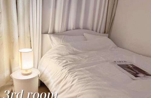 Dangsan-dong Appartement | #무료짐보관 #3룸 #침대5개 #루프탑 #한강 #당산역5분 #홍대 #합정 #공항버스 #16평 #단체 #301호