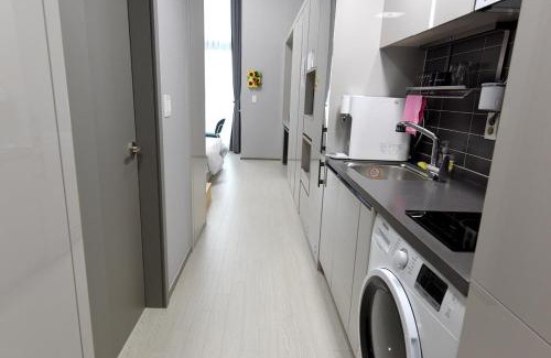 Hak-dong Appartement | 썸원호텔 복층 4인페밀리룸