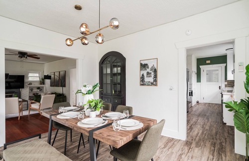 Forks Maison | 𓇻 Elegant Forest Retreat 𓇻 Starlink, Gourmet Coffee, Outdoor BBQ