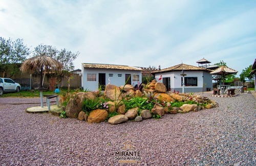 Portinho Maison | 01 Double Room - Air conditioning | WiFi | TV - Facing the Santo Antônio Lagoon