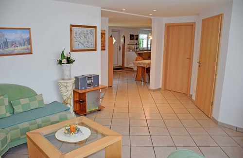 Putbus Appartement | 01 Ferienwohnung mit Gartenterrasse - Rügener Ferienwohnungen in Beuchow