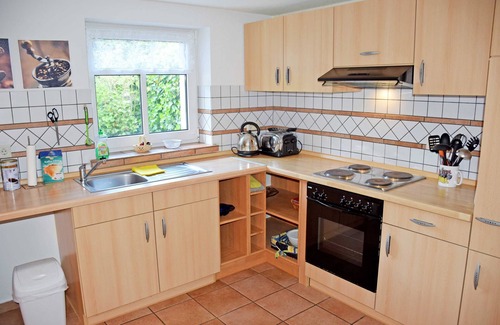 Putbus Appartement | 01 Ferienwohnung mit Gartenterrasse - Rügener Ferienwohnungen in Beuchow