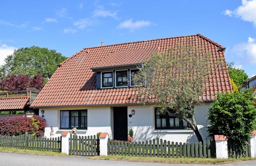 Putbus Appartement | 01 Ferienwohnung mit Gartenterrasse - Rügener Ferienwohnungen in Beuchow