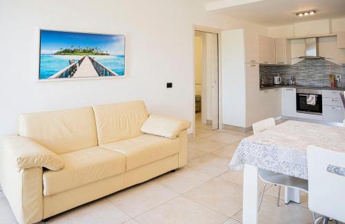 Casarza Ligure Appartement | 066 - VILLA LETIZIA, Elegante 3 PISCINA e Natura, 10 minuti da MARE e SPIAGGIE