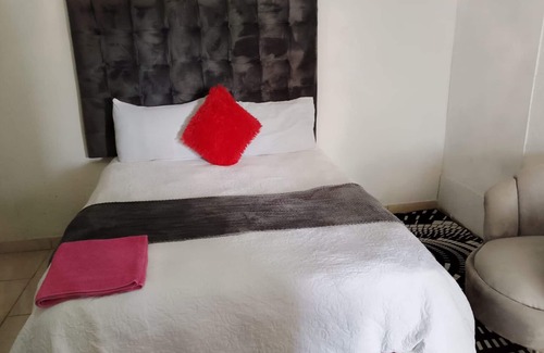 Mmabatho Maison | 0688429688 Guesthouse in Mafikeng