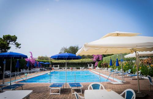 Sestri Levante Appartement | 070 - Villa OLANDA con veranda VISTA MARE a 5 minuti SPIAGGIA con PISCINA CONDOMINIALE