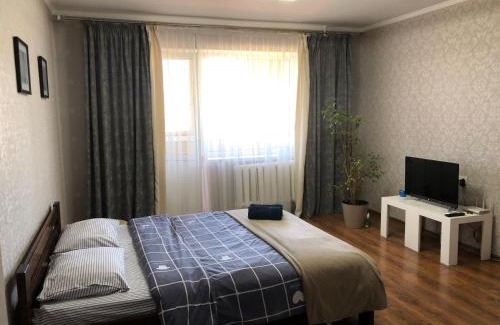 Rivne Appartement | 1 кім в Центрі з виглядом на Набережну