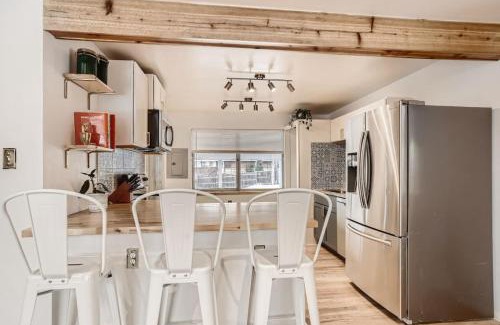 Lamar Heights Area Maison | 1,000 Dollars For Each Month Stayed When Moving to Colorado
