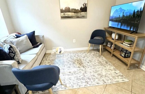 Auburn Copropriété | 1/1 Villa, 0.4 From Stadium, Toomers, shops and dining