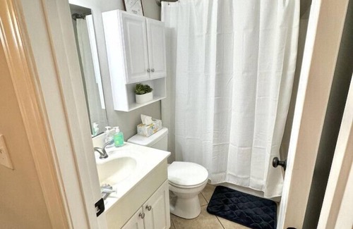 Auburn Copropriété | 1/1 Villa, 0.4 From Stadium, Toomers, shops and dining