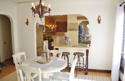 Belmont Shore Maison | 1/2 pâté de maisons de la plage - Récemment rénové - Casa de las Palmas