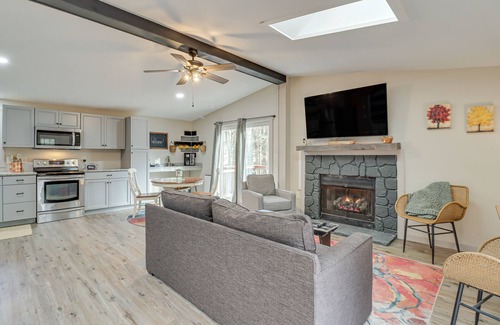 Jim Thorpe Cabine | 1/2 Mi to Bear Creek Lake: Gem w/ Fire Pit!