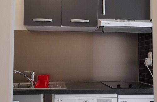Saujon Appartement | 1/2 pers, Charme et confort, à 10 min plages de ROYAN ! wifi fibre. ANCV . 2*.