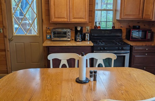 South Rutland Maison | Tug Hill snowmobiling right on the C5a trail . 3 bedroom house. Great Wifi here.
