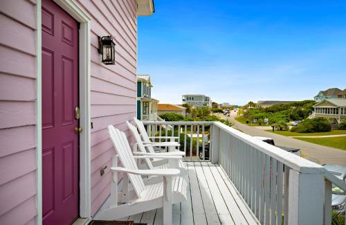 Yaupon Beach Maison | 1 4 Us by Oak Island Accommodations