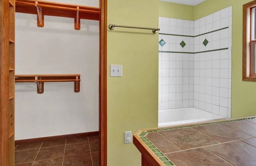 Stevens Point Maison | 1.5 miles from Sentry World or from the historic town square in Stevens Point.