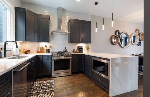 Buena Vista Maison | 1.5 Miles to DT | Speakeasy | Poker | City Views