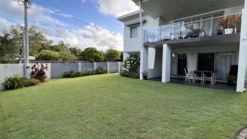 Dicky Beach Maison | 1 - 5a Coochin Street, Dicky Beach - 200m To Beach