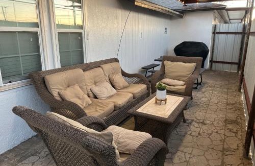 Midland Maison | #1 - 5BR 1BA - Unit A - Private Entire Home - WiFi