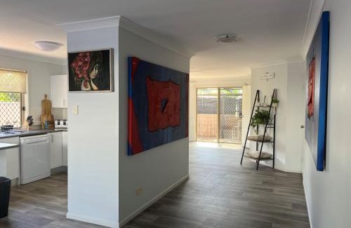 Rainbow Beach Appartement | 1-8 Indigo Avenue - Rainbow Beach Walk to beach