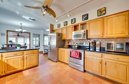 Forest City Maison | 1-Acre Backyard & Gym: Spacious Apopka Escape!