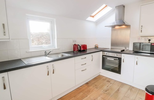 Thornhill Cottage | 1 Alpine Place, THORNHILL