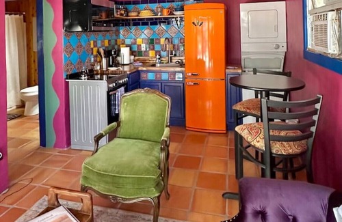 Las Cruces Maison | 1 bd/1 bth 3 mins to Farmer's market W/D in unit