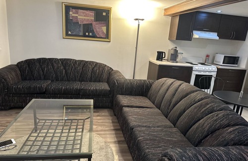 Bayview Woods - Steeles Appartement | 1 Bdr Apartment : TTC/SUBWAY Access