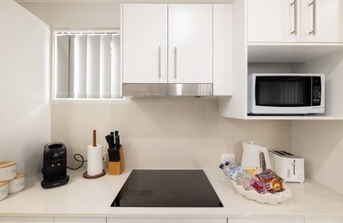 Rocklea Appartement | 1 Bdr Apt! GST Credits! Parking! Espresso! 135AF1