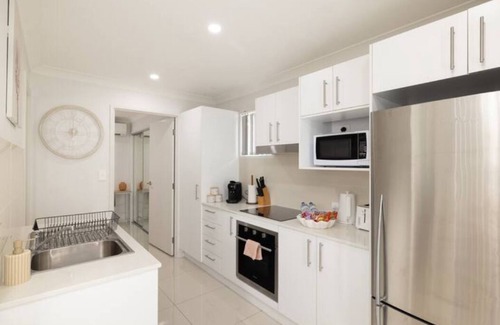 Rocklea Appartement | 1 Bdr Apt! GST Credits! Parking! Espresso! 135AF1