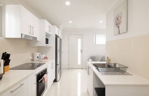 Rocklea Appartement | 1 Bdr Apt! GST Credits! Parking! Espresso! 135AF1