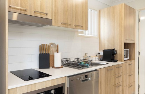 Rocklea Appartement | 1 Bdr Apt! GST Credits! Parking! Espresso! 114AF1
