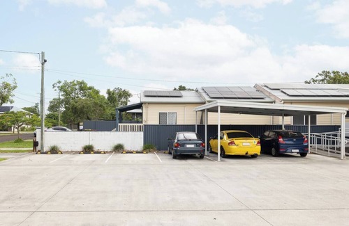 Rocklea Appartement | 1 Bdr Apt! GST Credits! Parking! Espresso! 114AF1