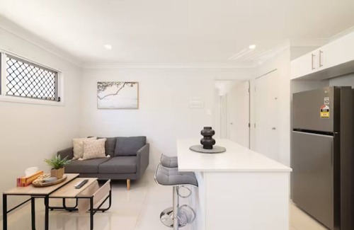 Rocklea Appartement | 1 Bdr Apt! Aircon! Undercover Parking! 535F1