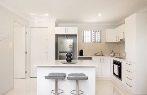 Rocklea Appartement | 1 Bdr Apt! Aircon! Undercover Parking! 535F1