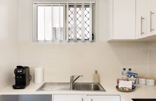 Rocklea Appartement | 1 Bdr Apt! Aircon! Undercover Parking! 535F1