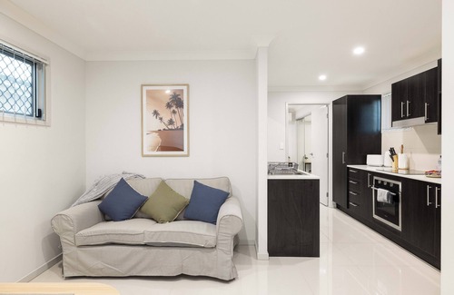 Rocklea Appartement | 1 Bdr Apt! Aircon! Undercover Parking! 414AF1
