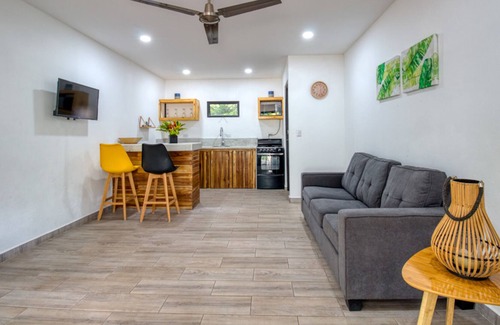 Canafistula Station Balnéaire | 1 BDR-SLEEPS UP TO 4 - POOL VIEW -10 MIN FROM TAMARINDO BEACH! GATED COMMUNITY