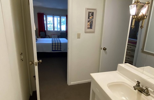 Detroit Lakes Copropriété | 1 bed/1 bath condo long term stays welcome! Lake Front close to Detroit Mountain
